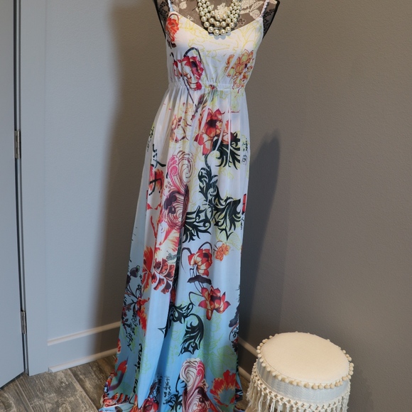 Tracy Lynn Dresses & Skirts - TRACY LYNN Gorgeous Tattoo Print Maxi Dress M NWT